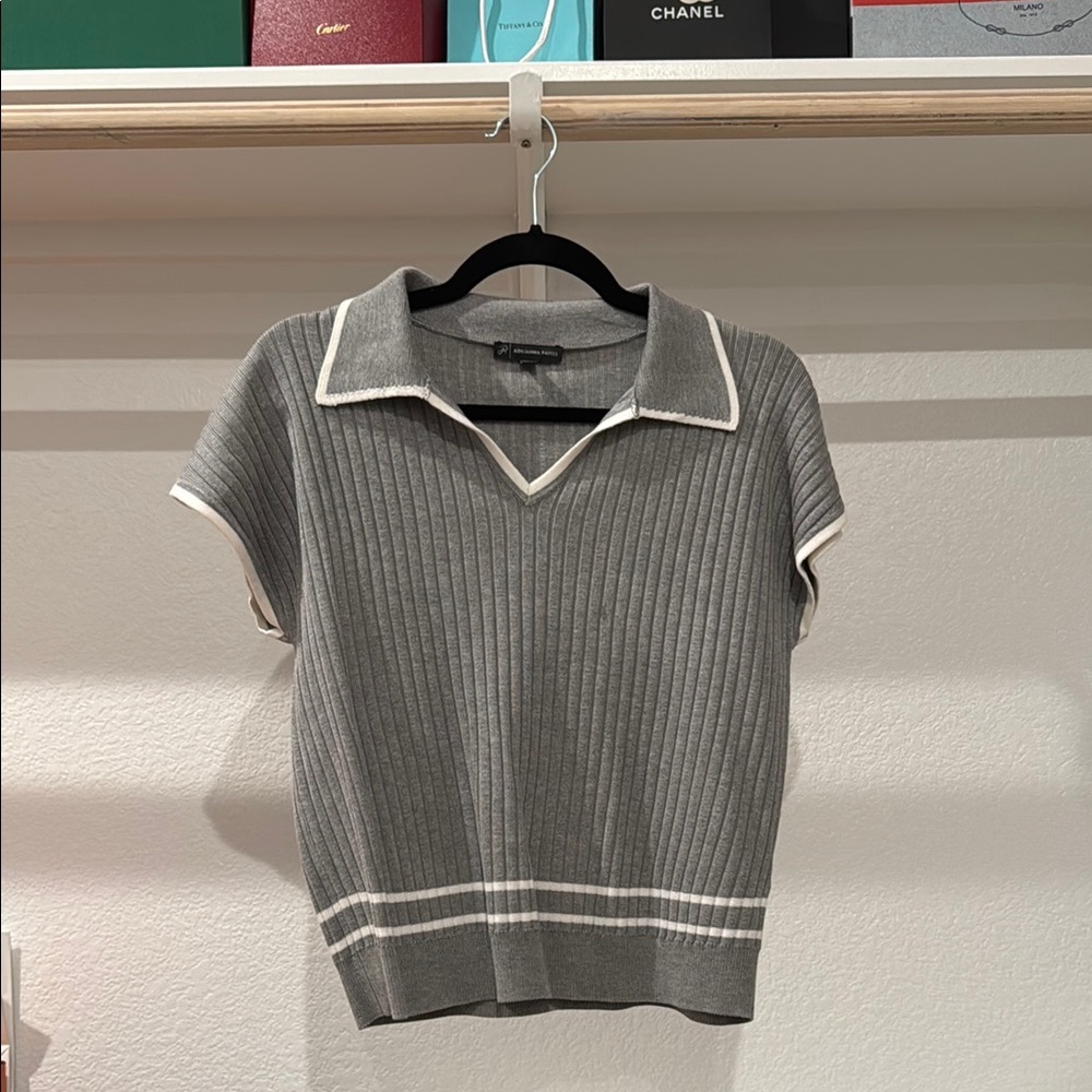 Adrianna Papell Gray V-Neck Sweater